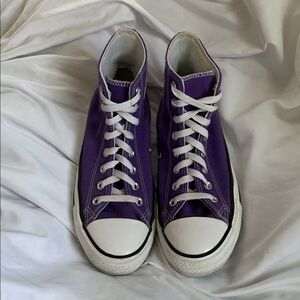 Converse Violet Purple High-top Sneakers 8.5 woman’s / 6.5 men’s